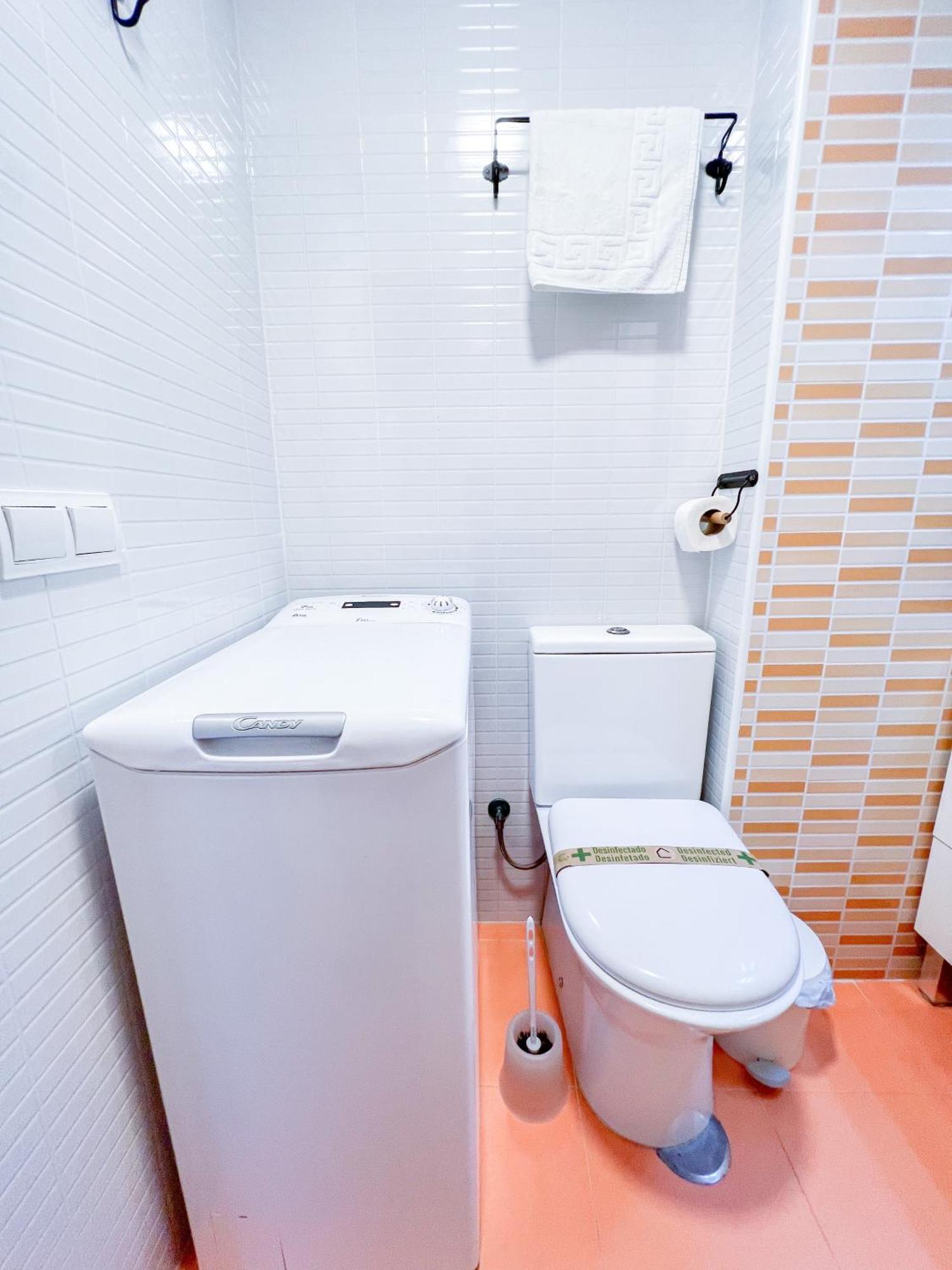 Cozy & Sunny Carihuela Park Appartement Torremolinos Buitenkant foto