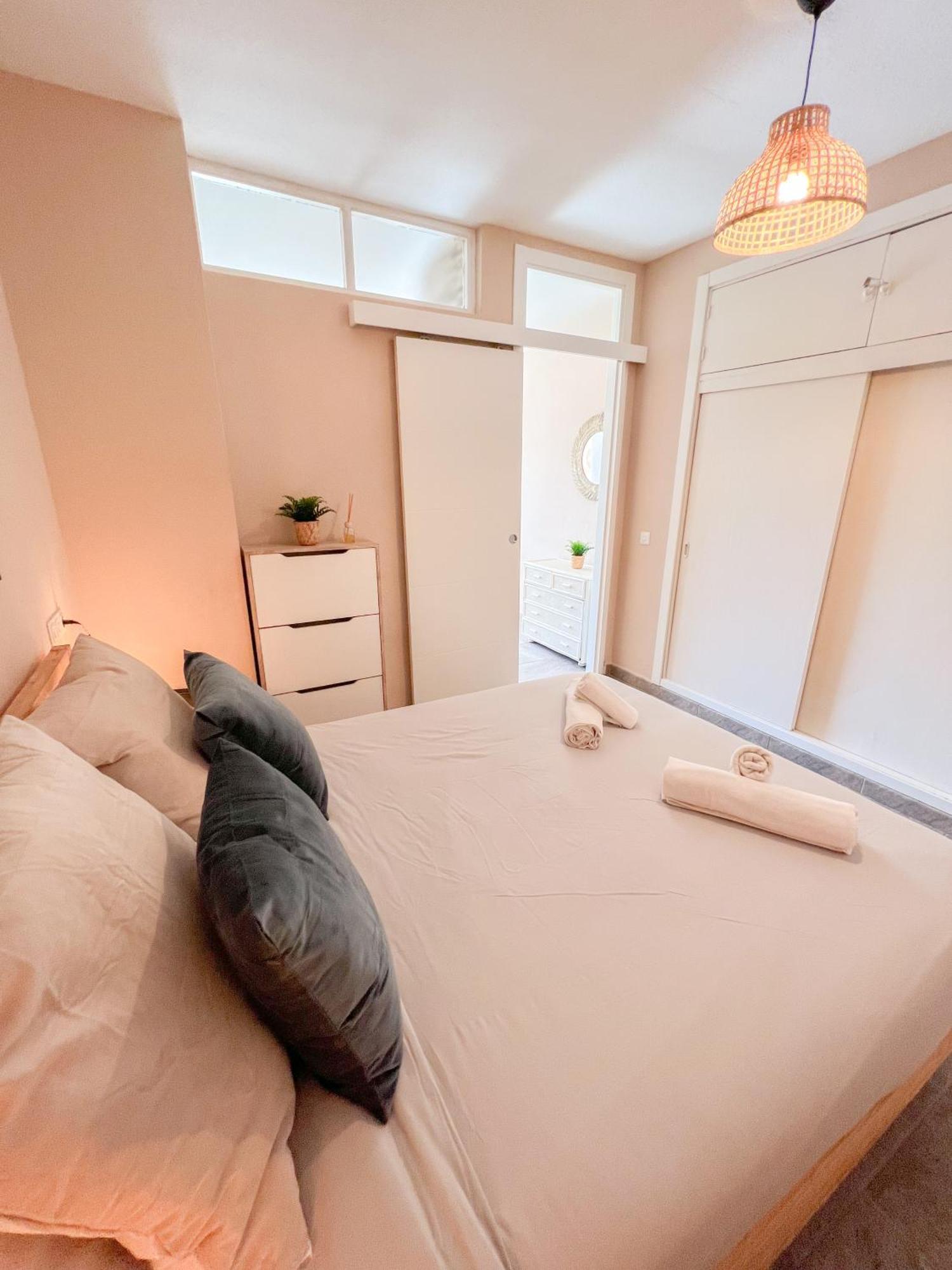 Cozy & Sunny Carihuela Park Appartement Torremolinos Buitenkant foto