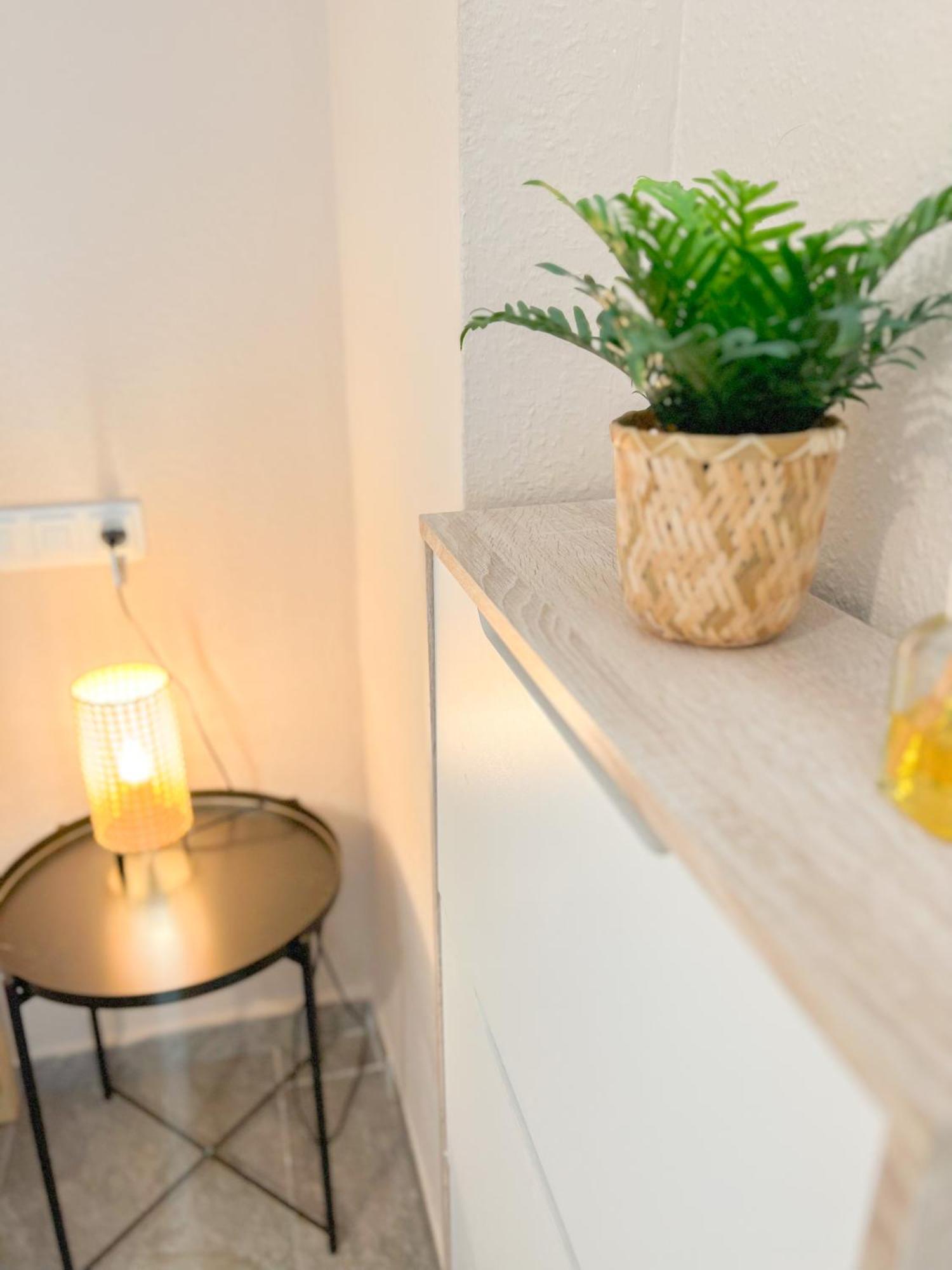Cozy & Sunny Carihuela Park Appartement Torremolinos Buitenkant foto