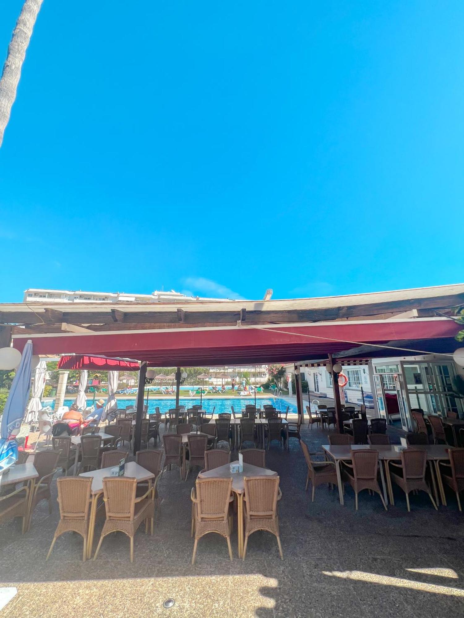 Cozy & Sunny Carihuela Park Appartement Torremolinos Buitenkant foto