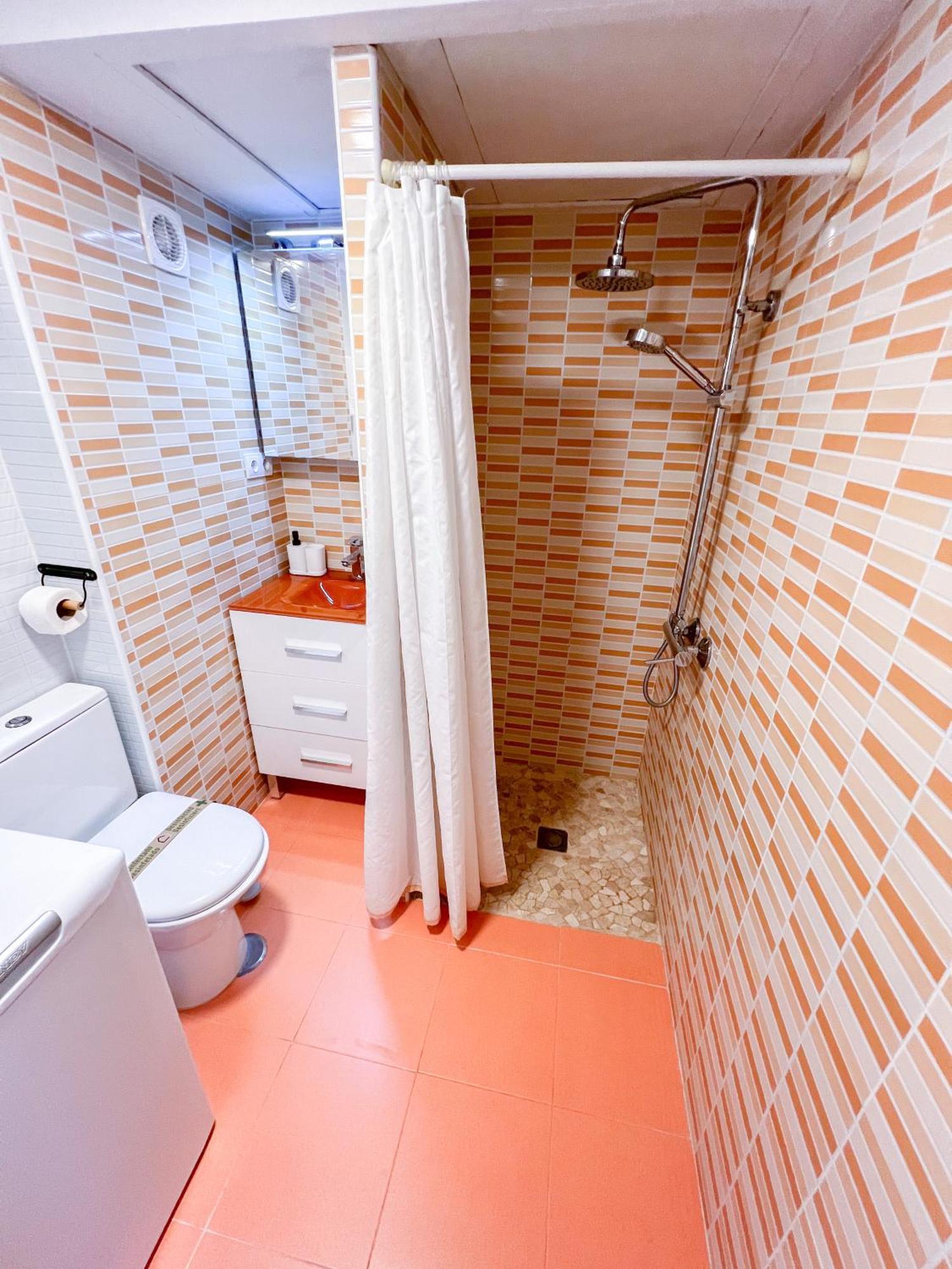 Cozy & Sunny Carihuela Park Appartement Torremolinos Buitenkant foto