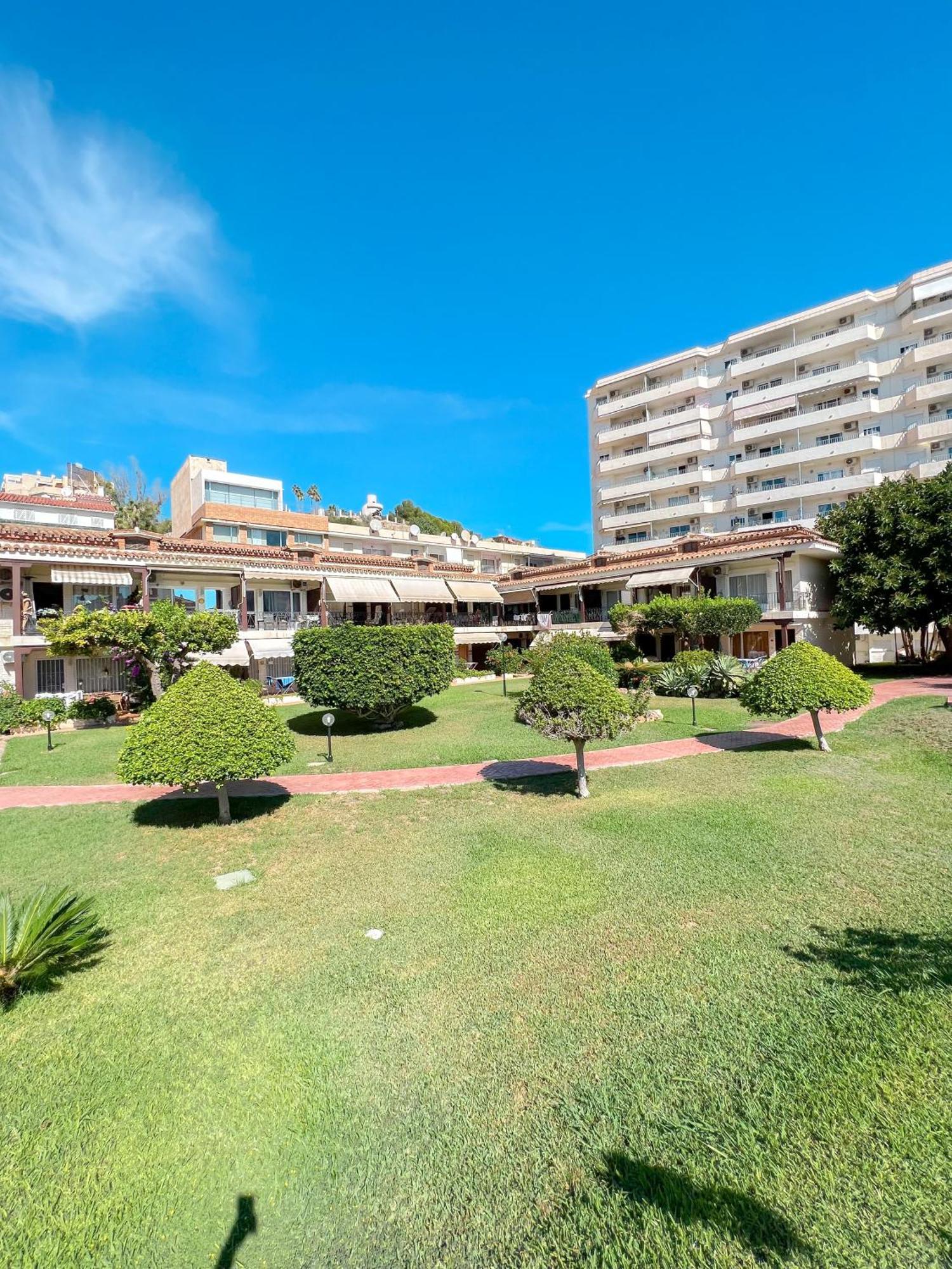 Cozy & Sunny Carihuela Park Appartement Torremolinos Buitenkant foto